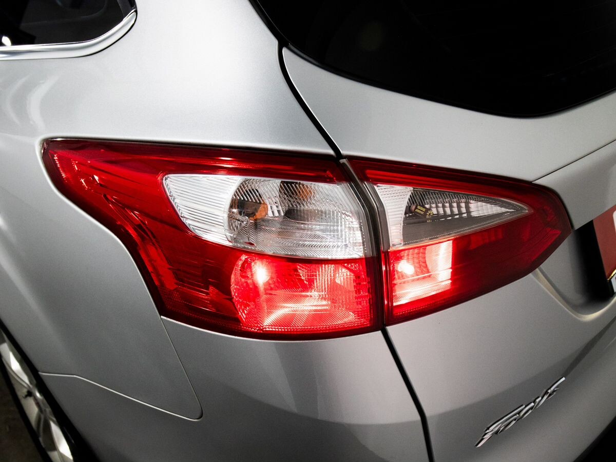 Ford Focus 2013 - фото автомобиля