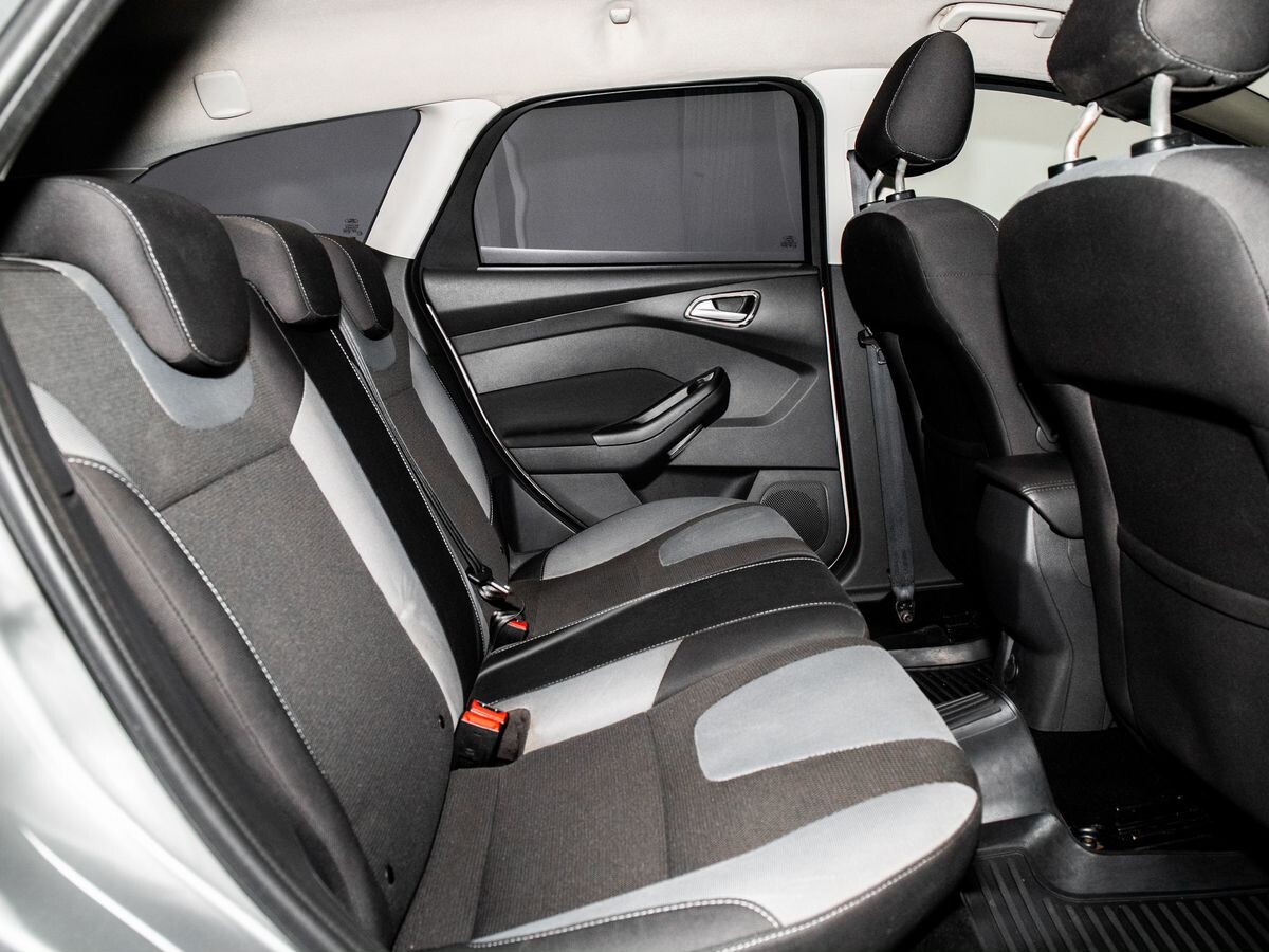 Ford Focus 2013 - фото автомобиля