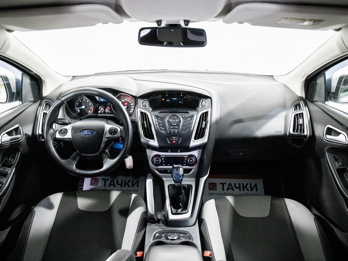 Ford Focus 2013 - фото автомобиля