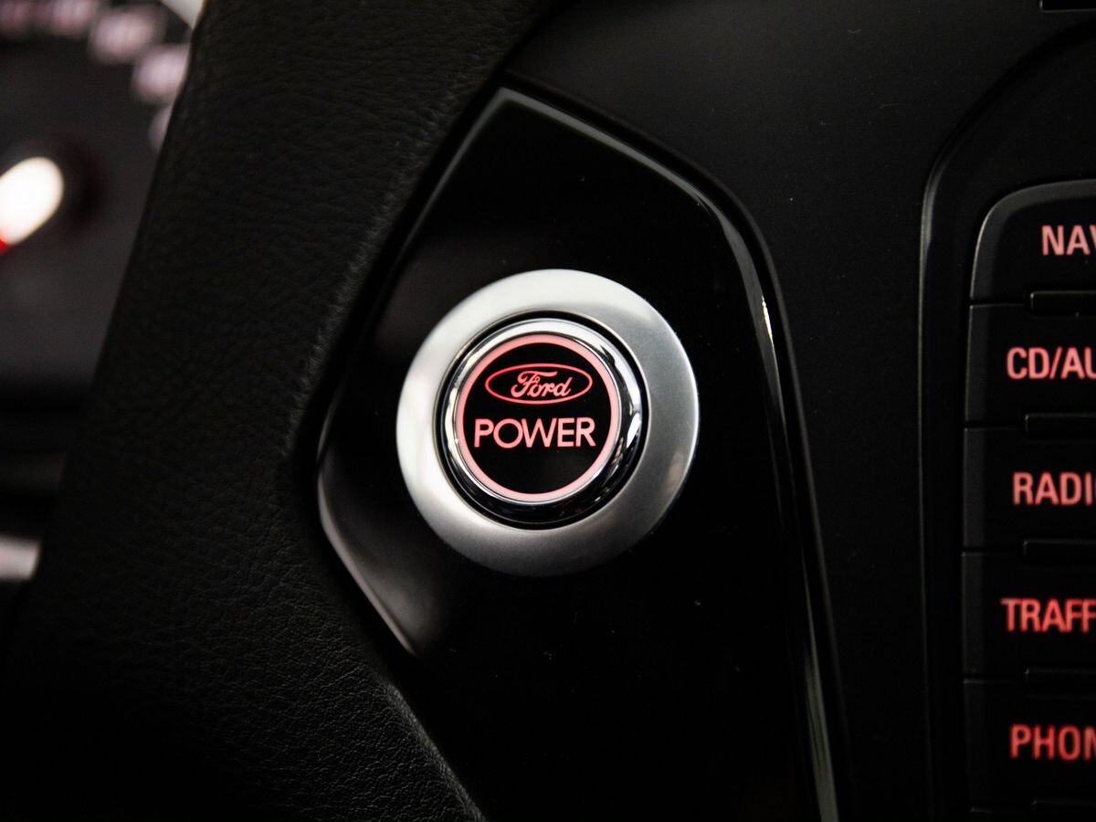 Ford Mondeo 2012 - фото автомобиля