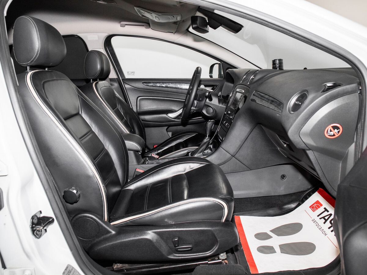 Ford Mondeo 2012 - фото автомобиля