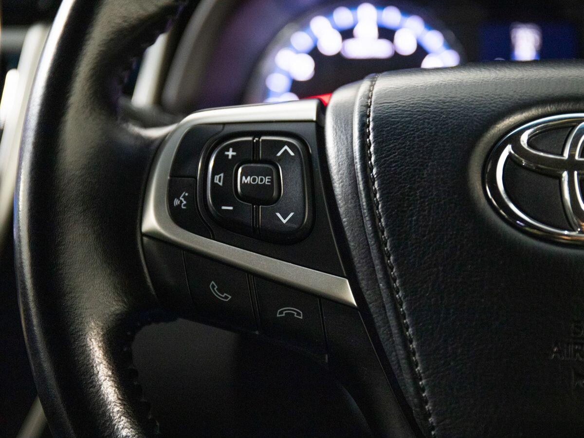 Toyota Harrier 2016 - фото автомобиля