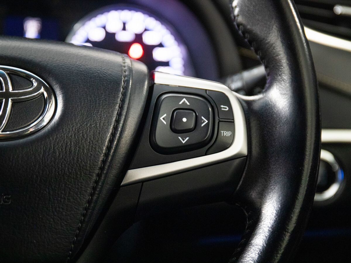 Toyota Harrier 2016 - фото автомобиля