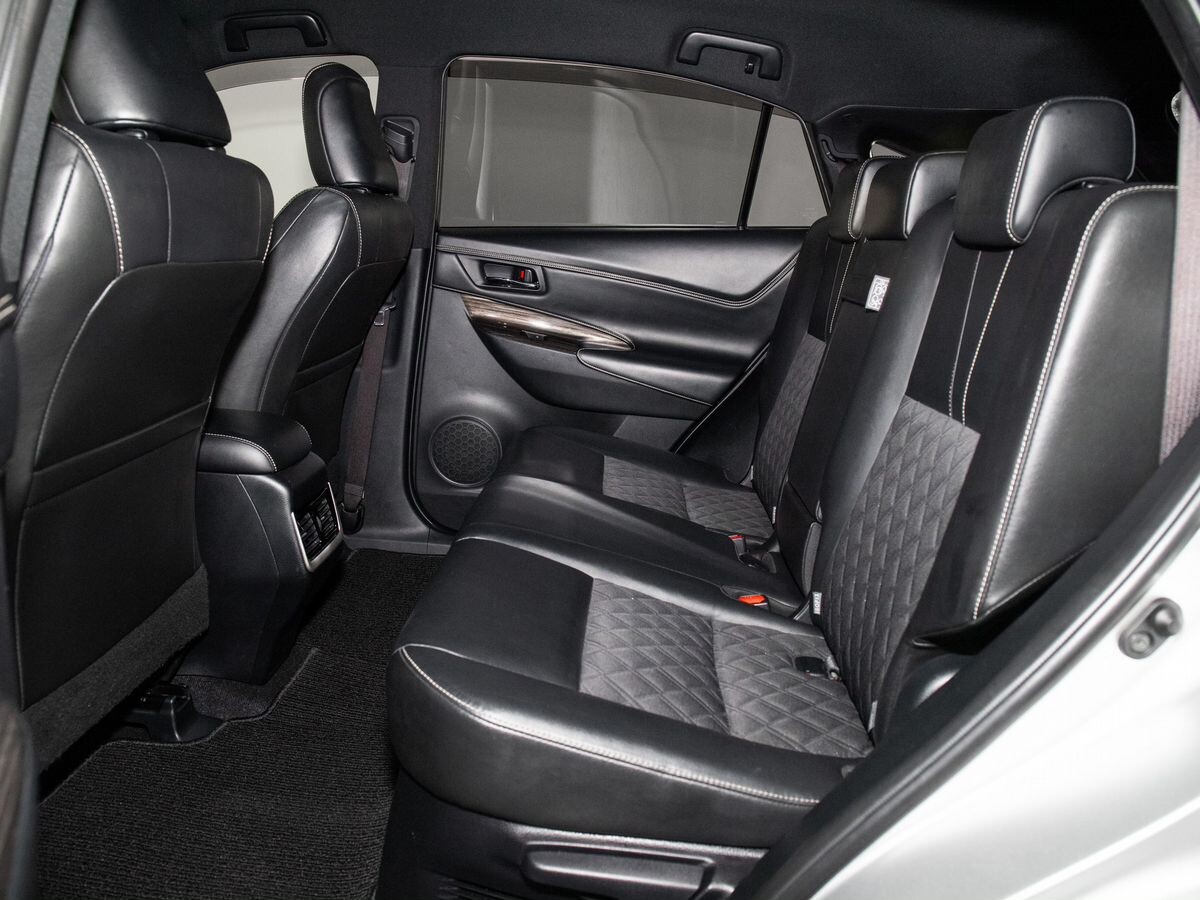 Toyota Harrier 2016 - фото автомобиля