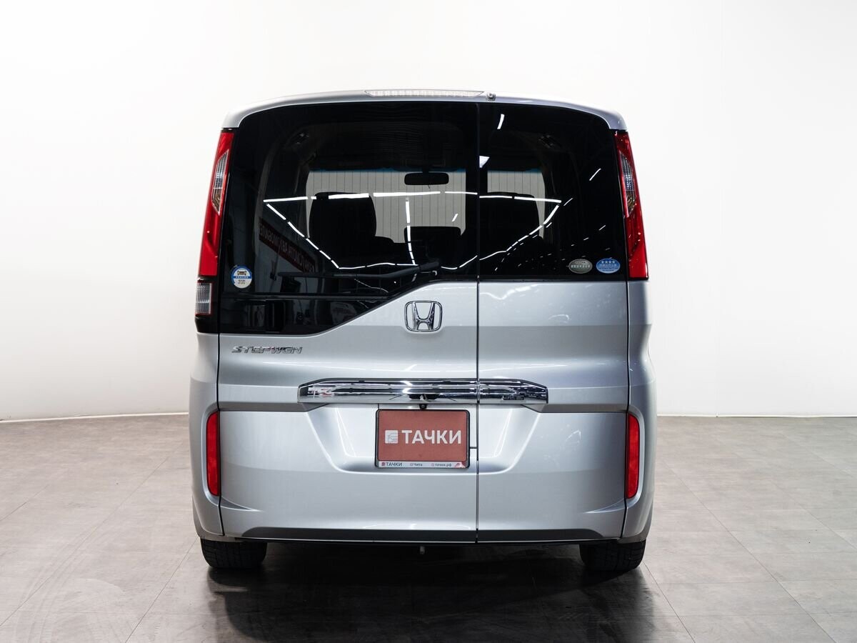 Honda Stepwgn 2016 - фото автомобиля