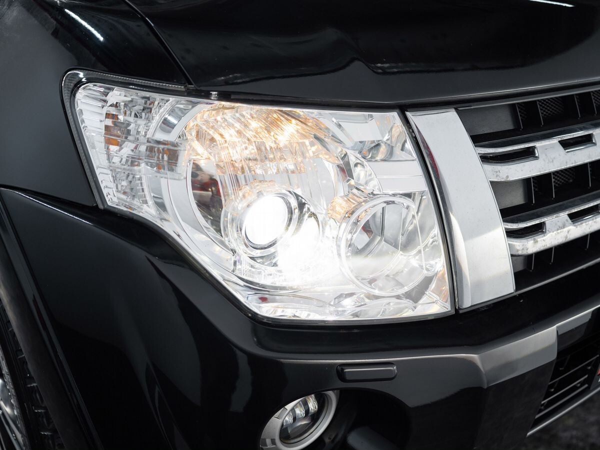 Mitsubishi Pajero 2012 - фото автомобиля