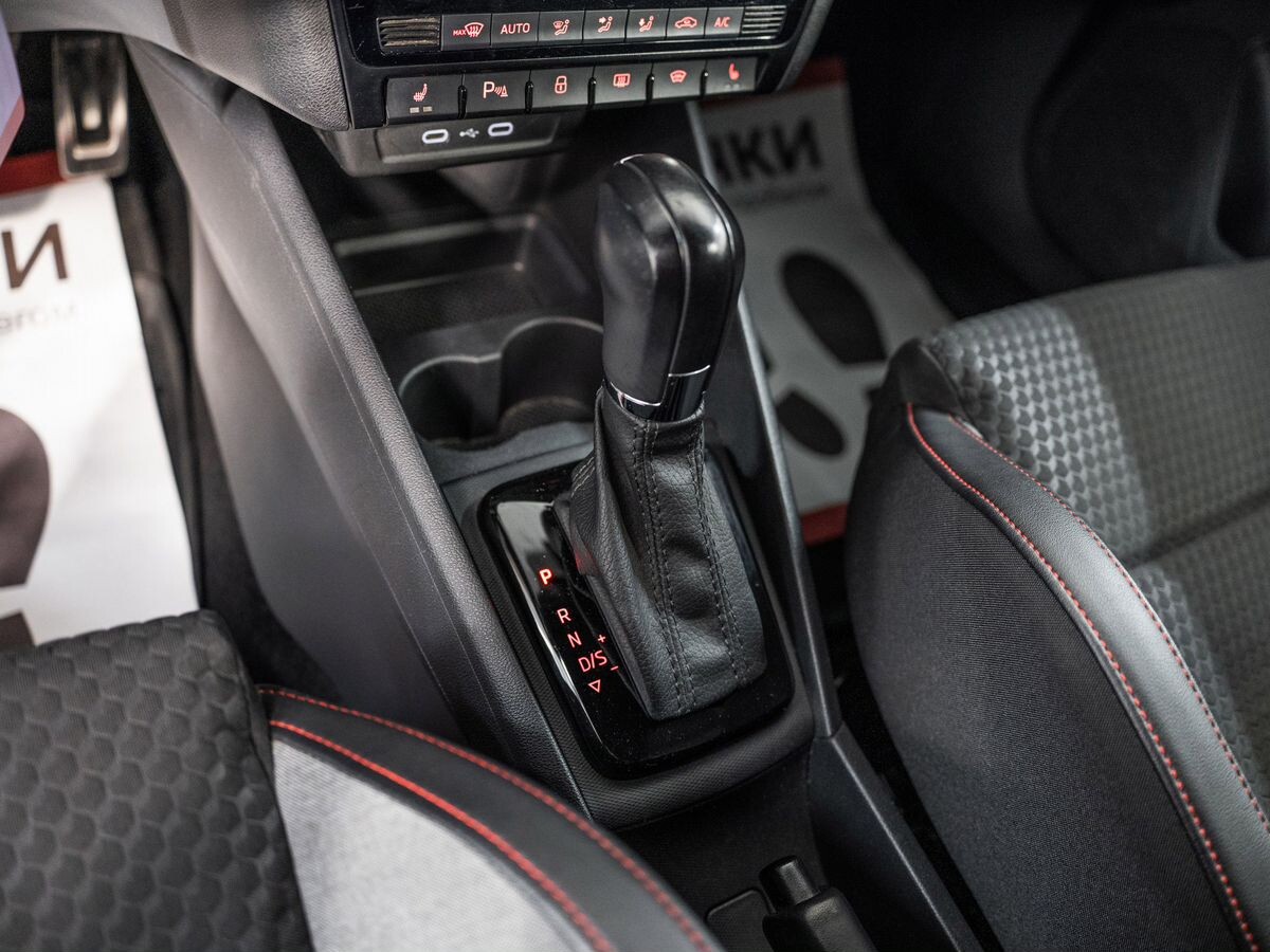 Volkswagen Polo 2021 - фото автомобиля