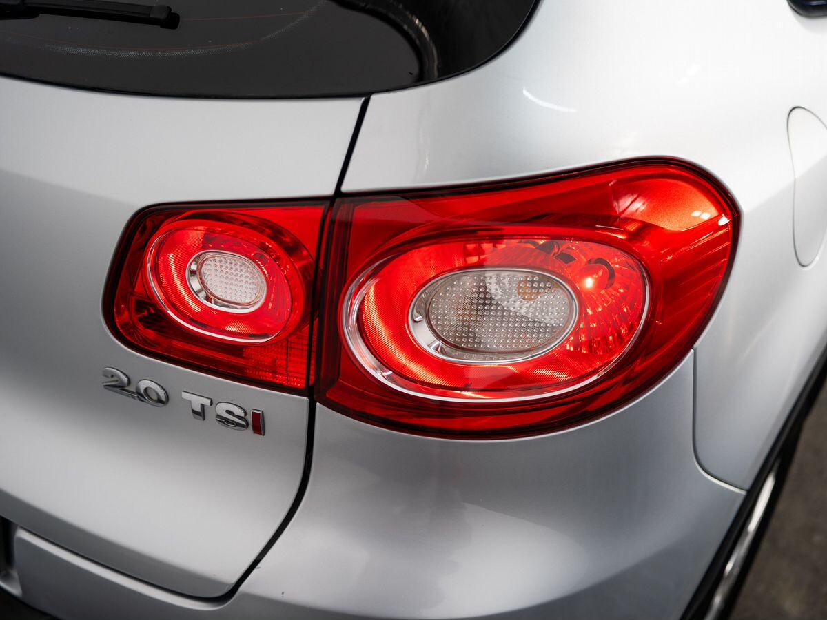 Volkswagen Tiguan 2009 - фото автомобиля