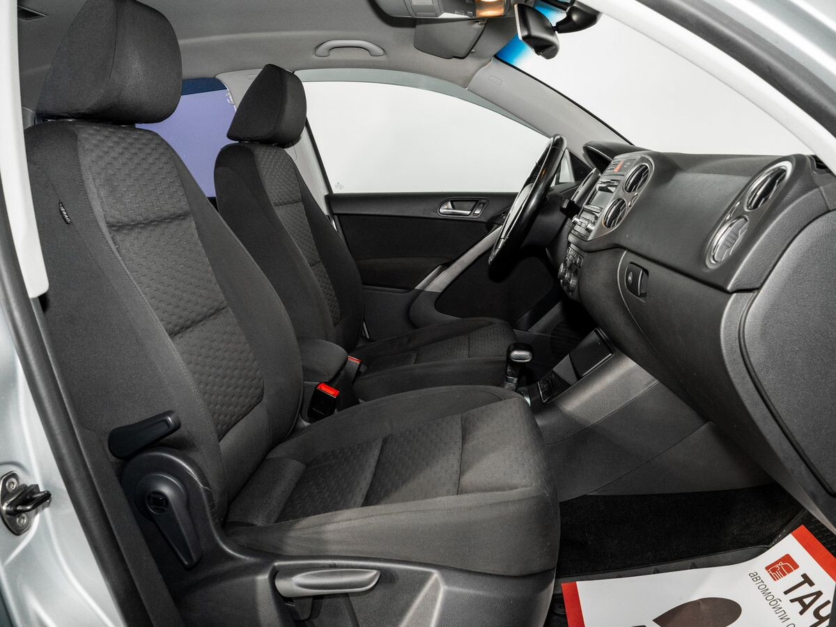 Volkswagen Tiguan 2009 - фото автомобиля