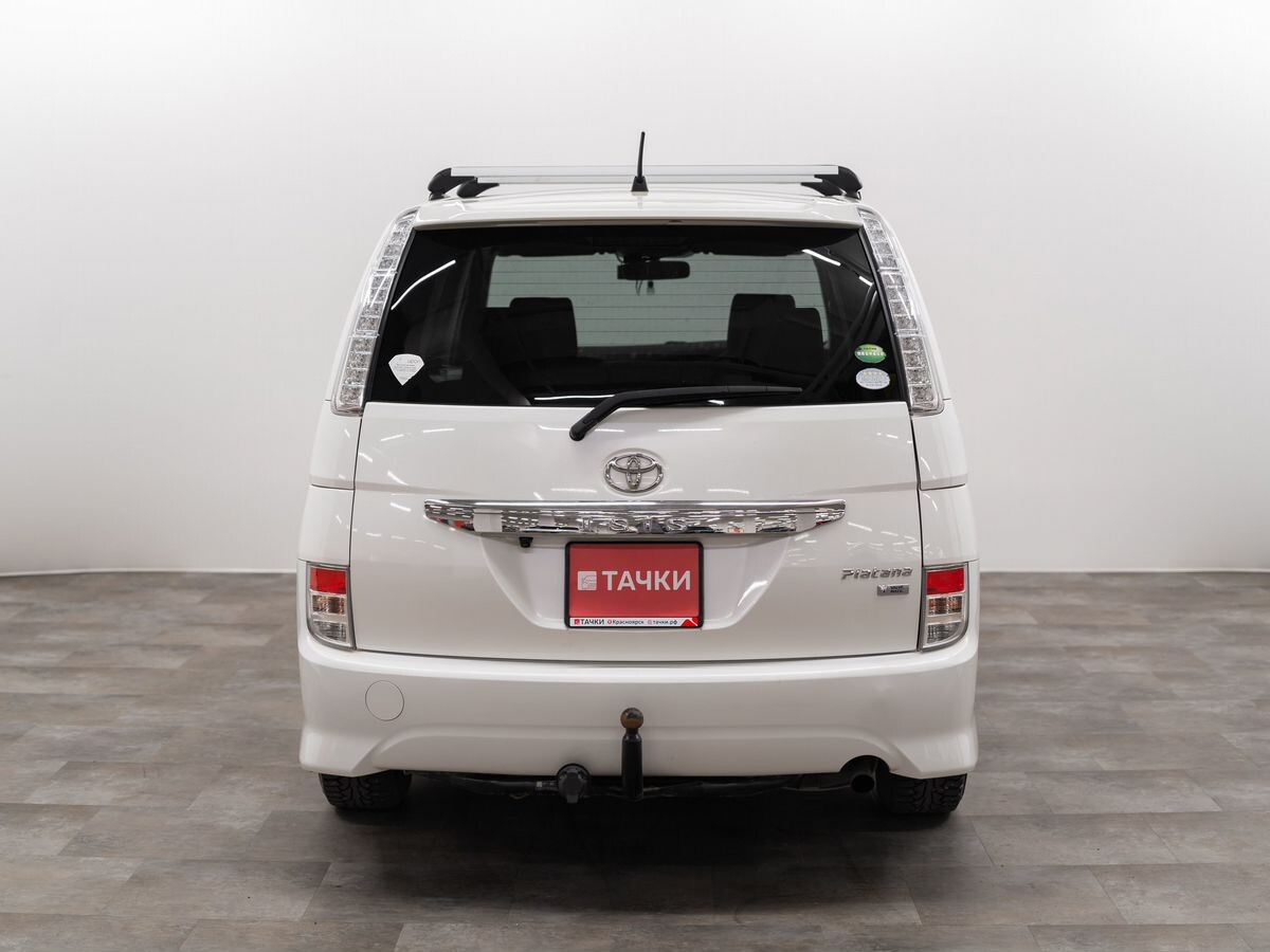 Toyota ISis 2014 - фото автомобиля