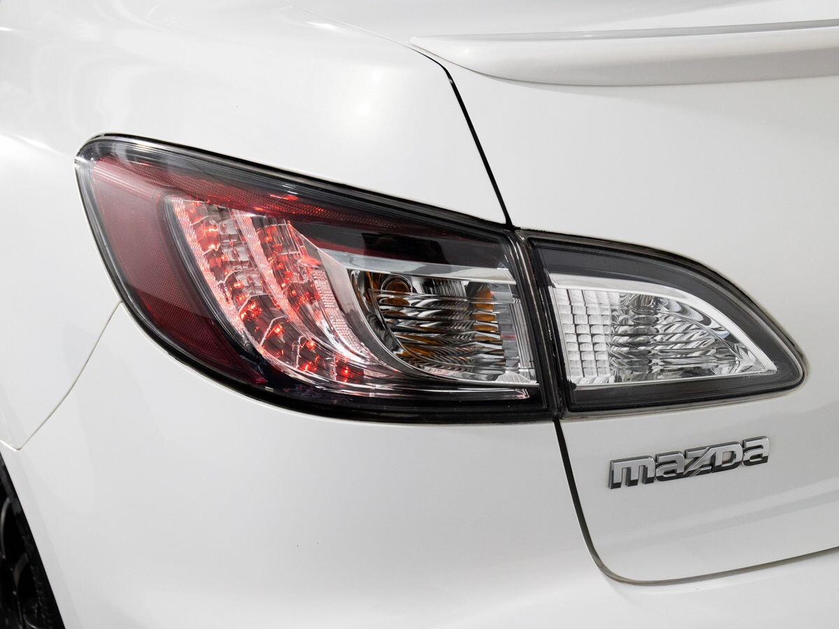 Mazda Axela 2011 - фото автомобиля