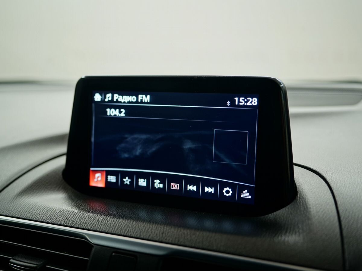 Mazda Axela 2017 - фото автомобиля