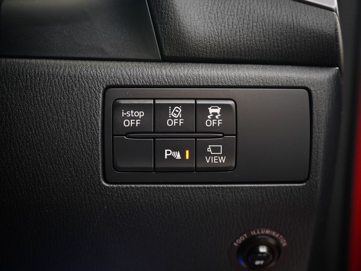 Mazda Axela 2017 - фото автомобиля