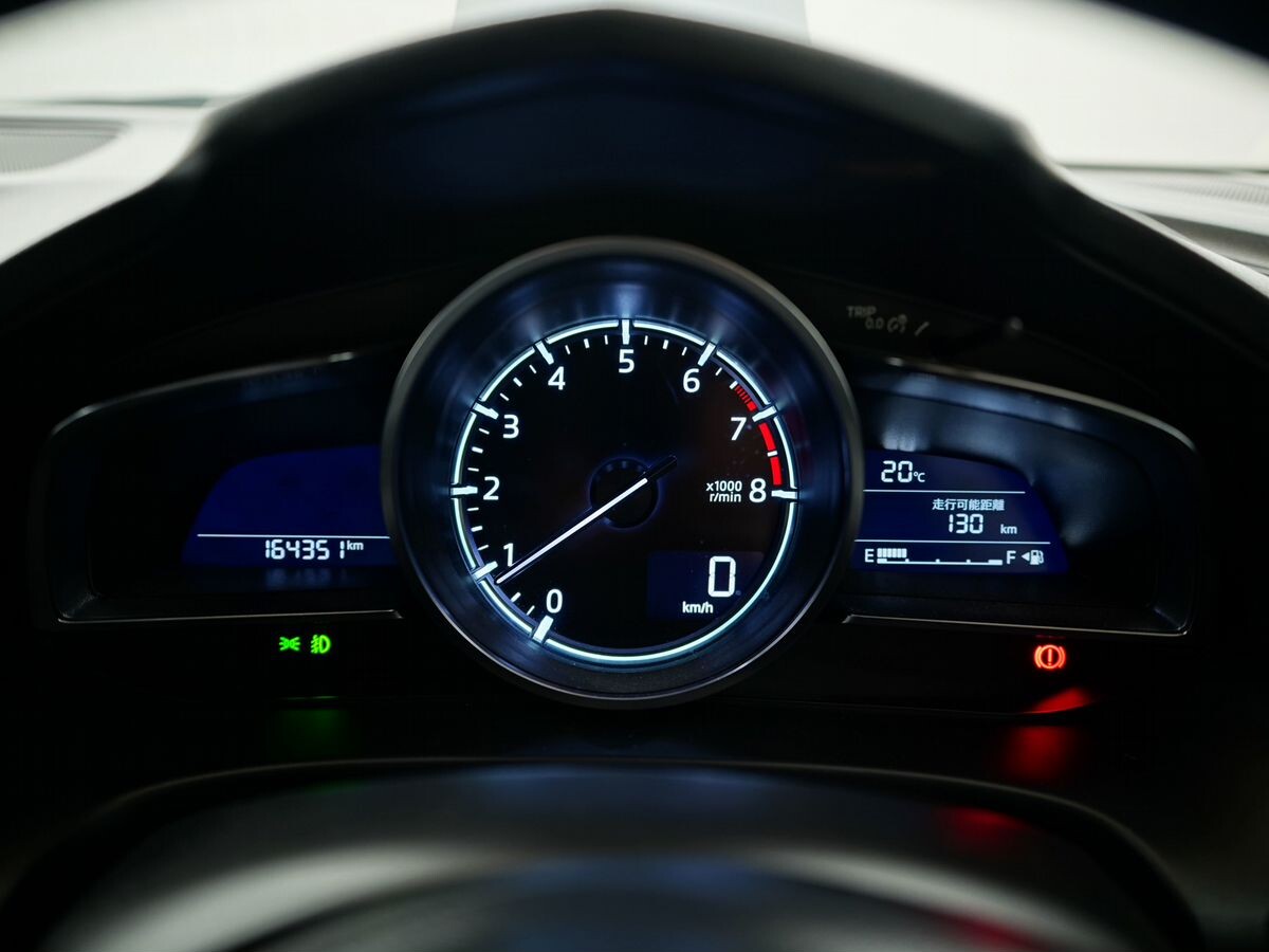 Mazda Axela 2017 - фото автомобиля