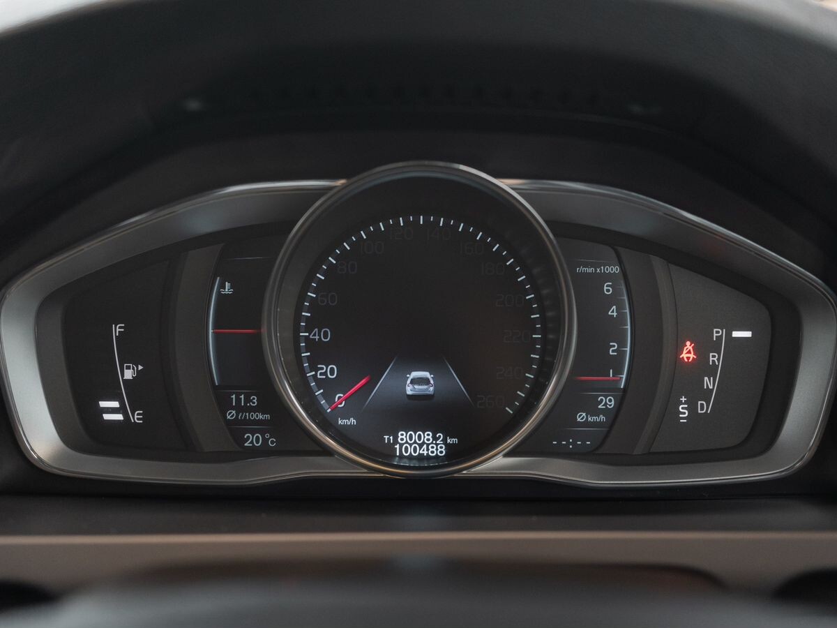 Volvo V60 2013 - фото автомобиля