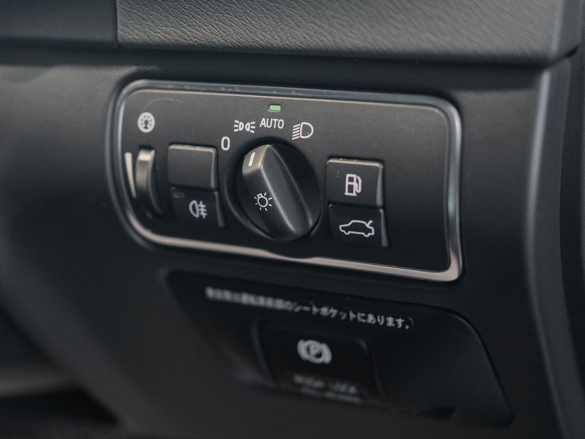 Volvo V60 2013 - фото автомобиля