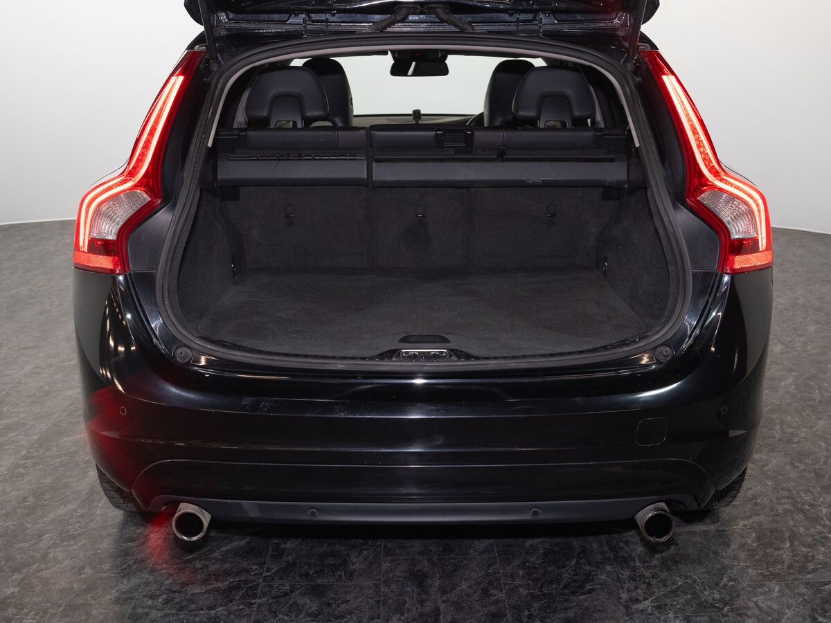 Volvo V60 2013 - фото автомобиля