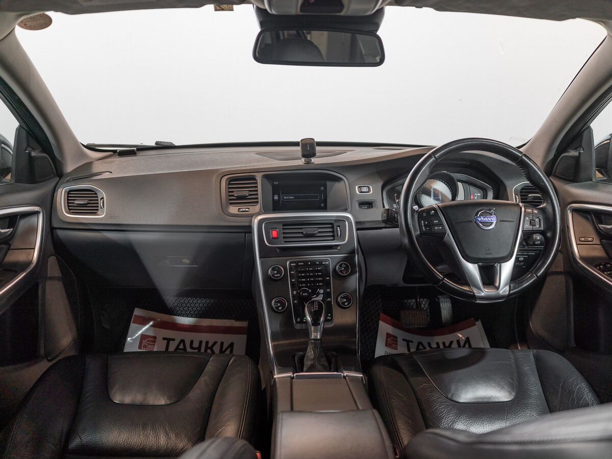 Volvo V60 2013 - фото автомобиля