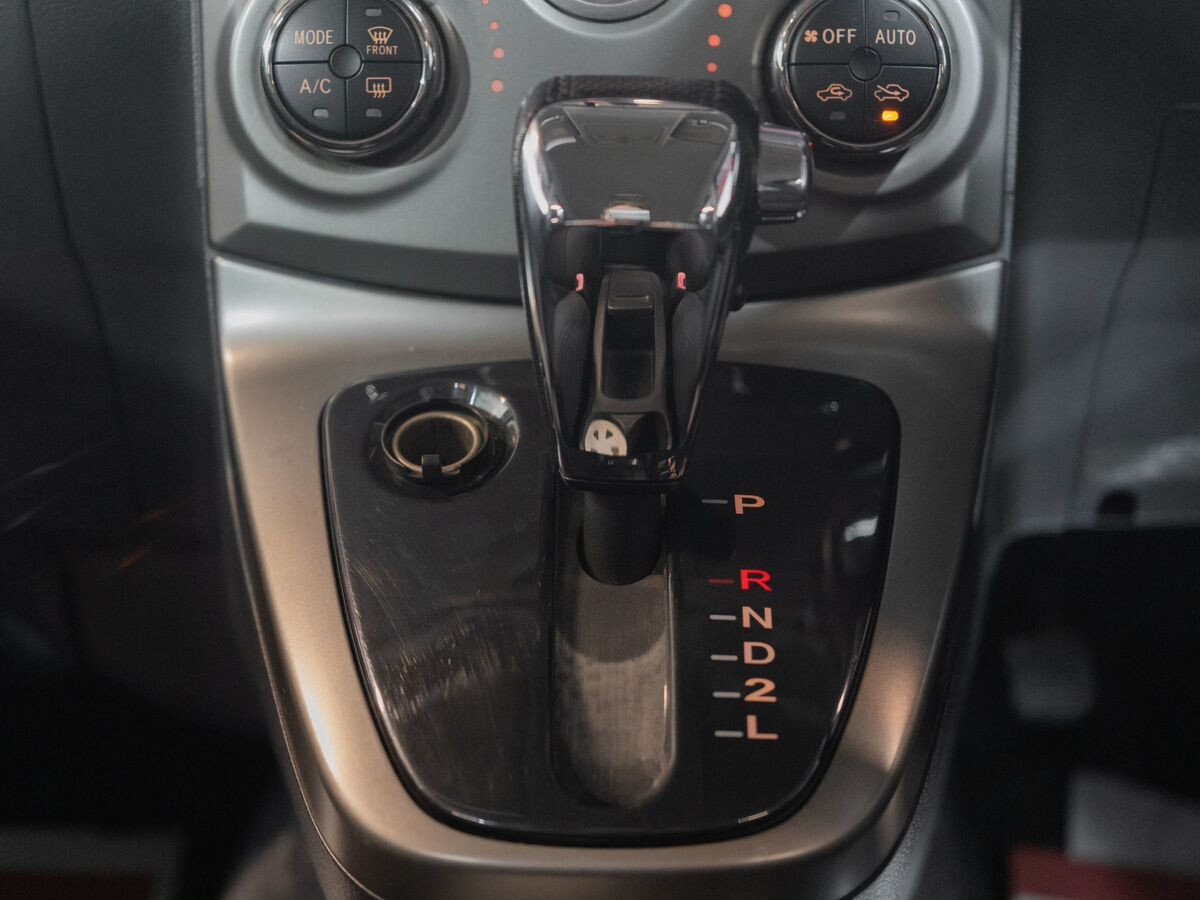 Toyota Rush 2014 - фото автомобиля