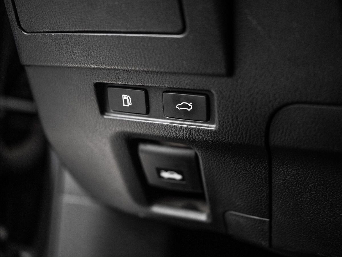 Lexus ES 2021 - фото автомобиля