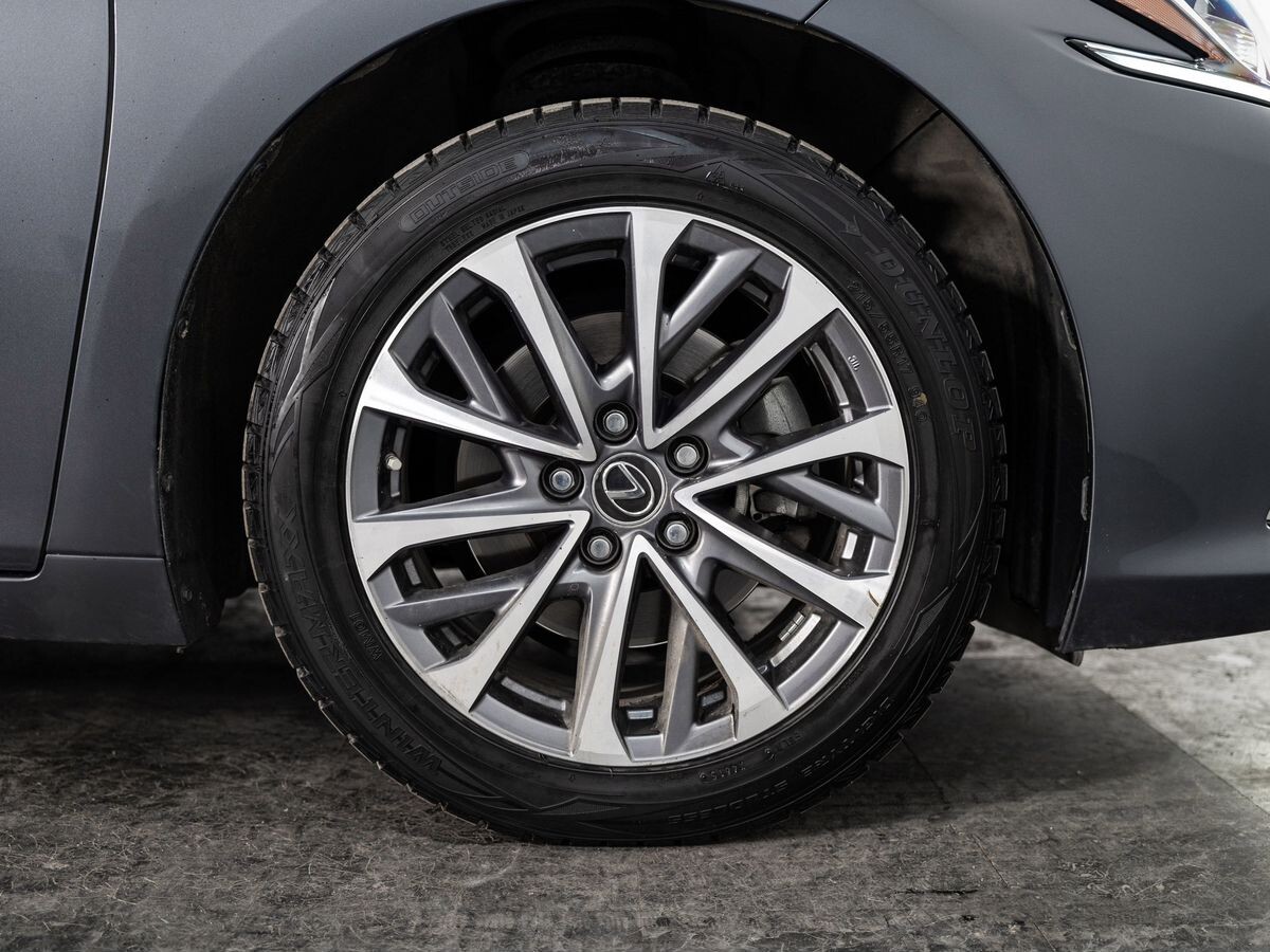 Lexus ES 2021 - фото автомобиля