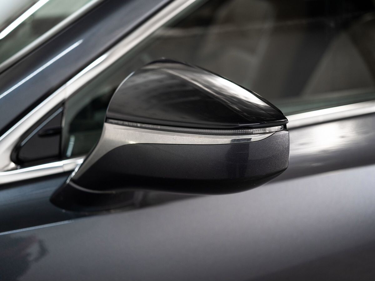 Lexus ES 2021 - фото автомобиля