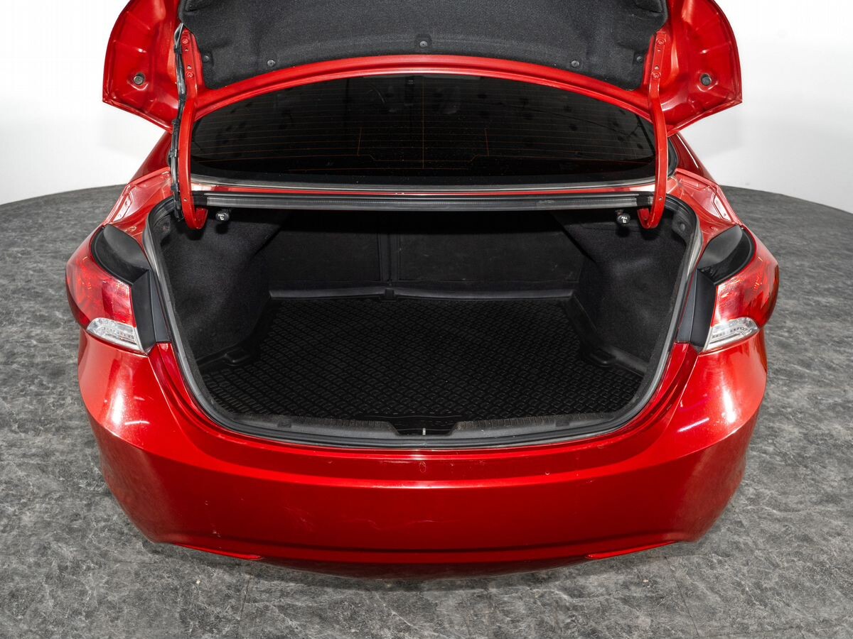 Hyundai Elantra 2012 - фото автомобиля