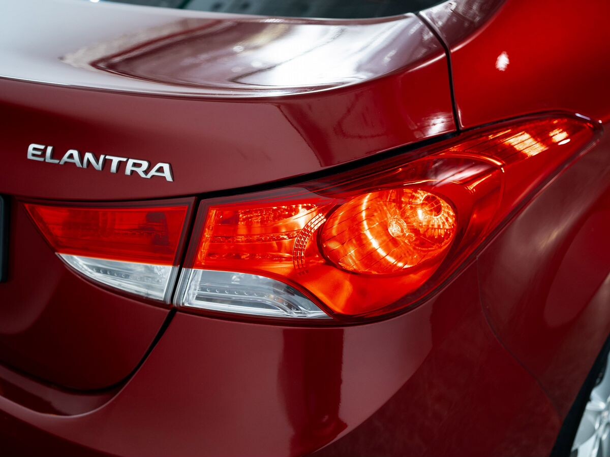 Hyundai Elantra 2012 - фото автомобиля