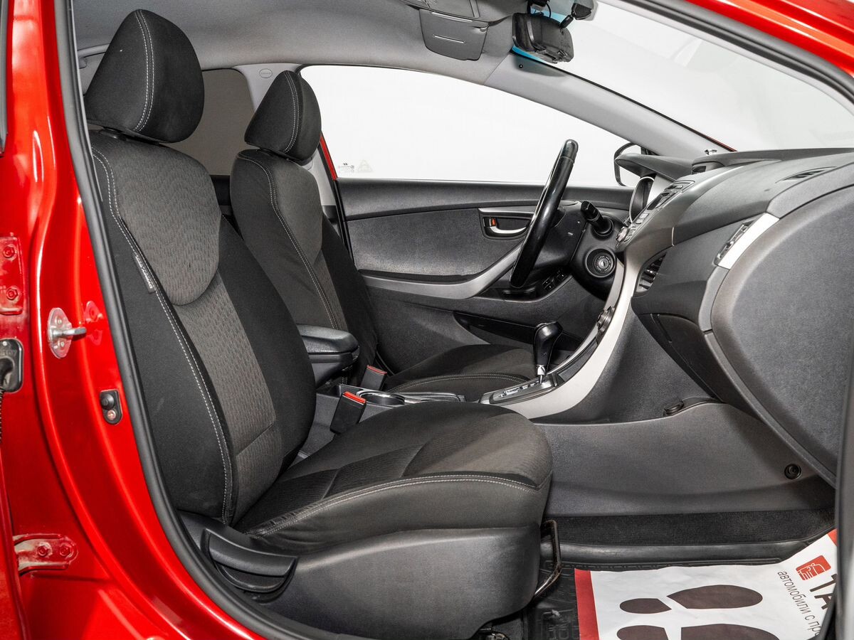 Hyundai Elantra 2012 - фото автомобиля