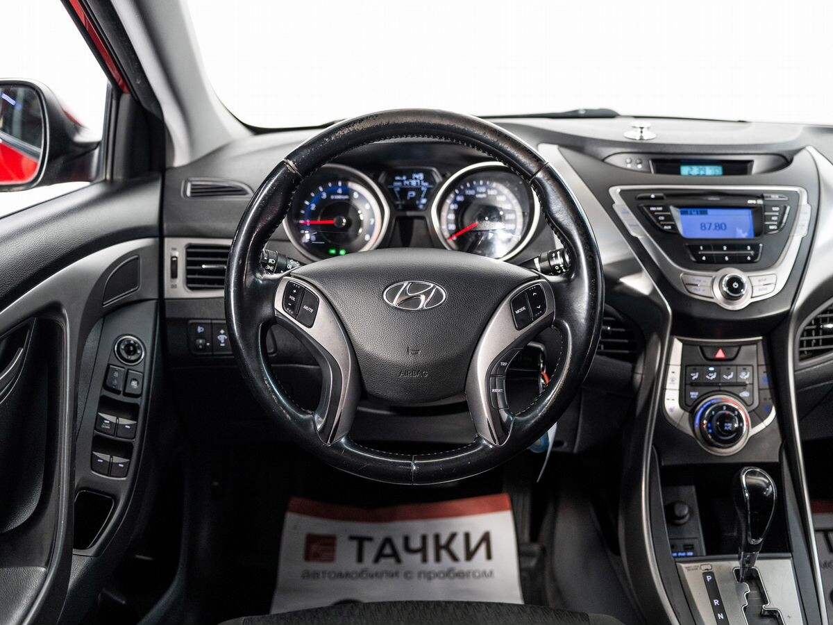 Hyundai Elantra 2012 - фото автомобиля