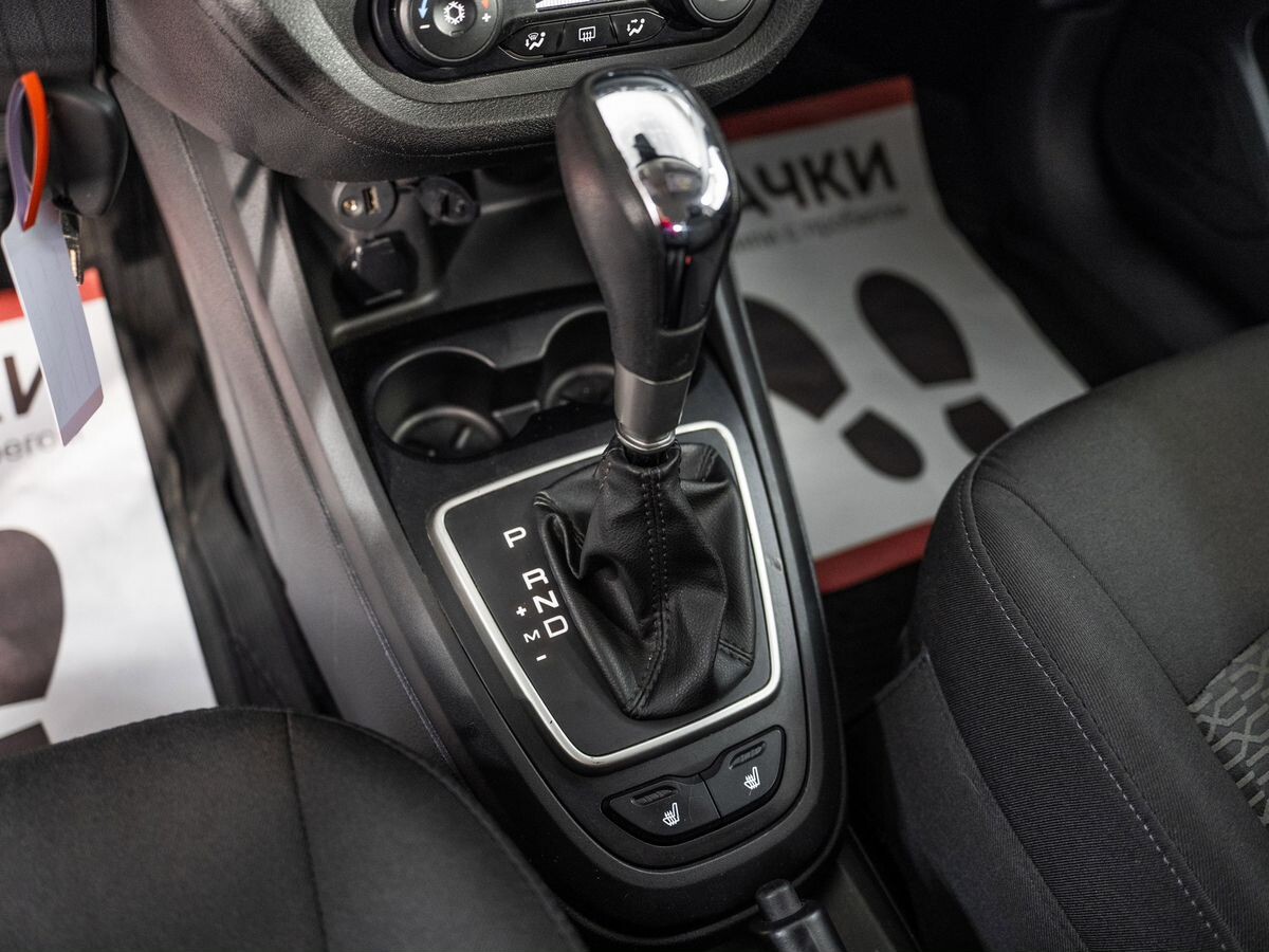 Lada (ВАЗ) Vesta 2021 - фото автомобиля