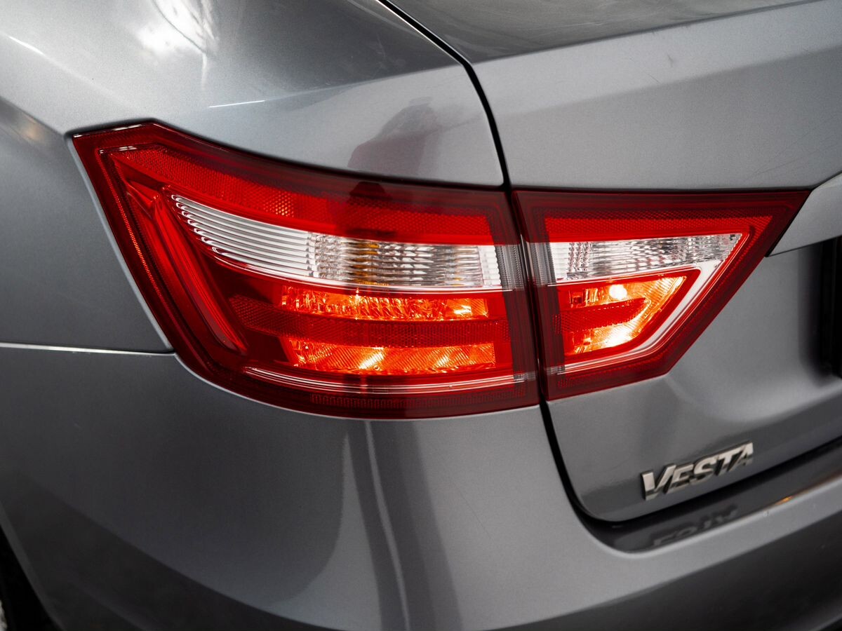 Lada (ВАЗ) Vesta 2021 - фото автомобиля