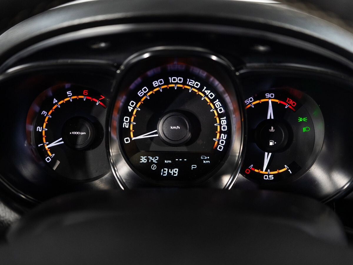 Lada (ВАЗ) Vesta 2021 - фото автомобиля