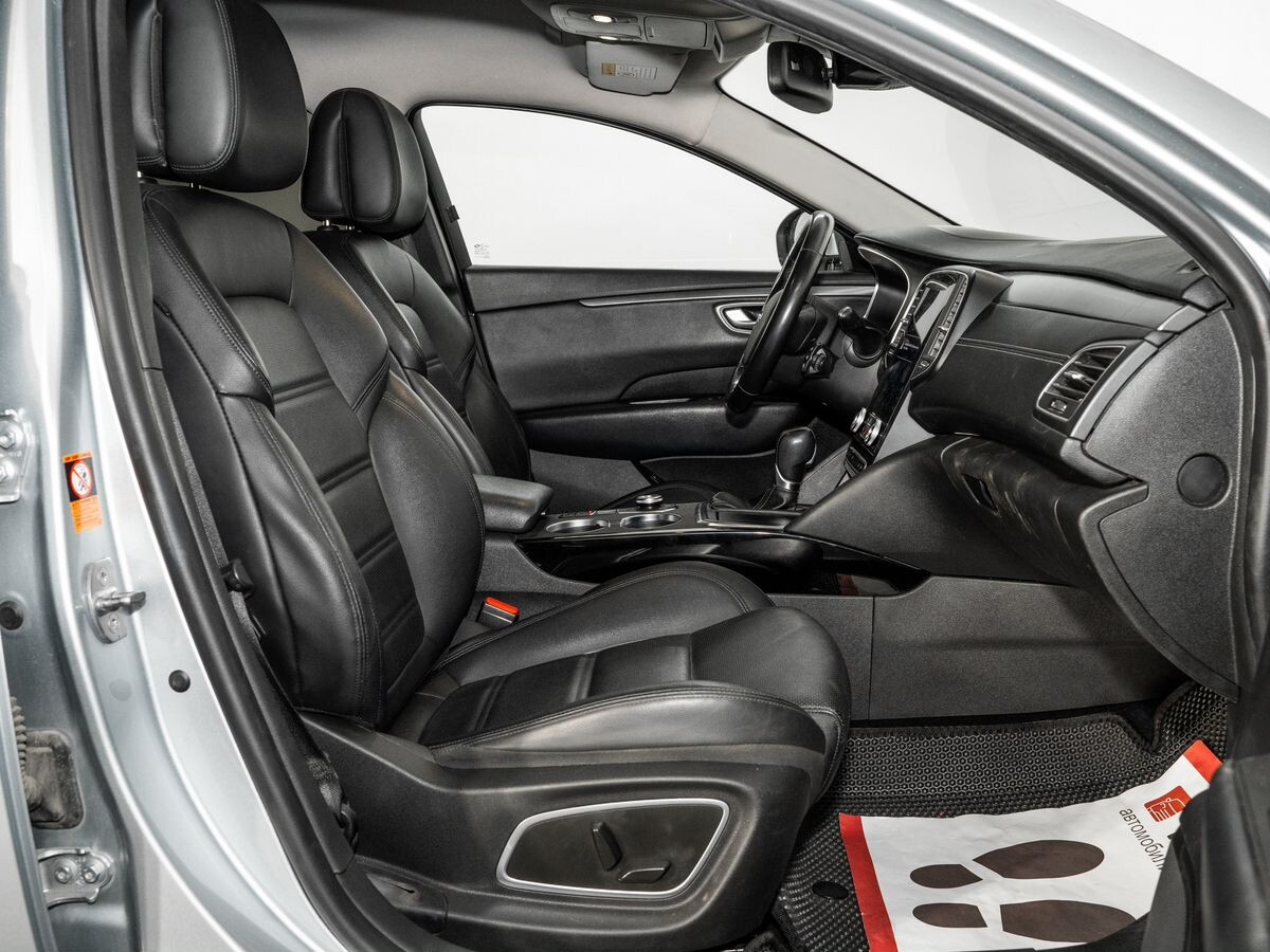 Renault Samsung SM6 2020 - фото автомобиля