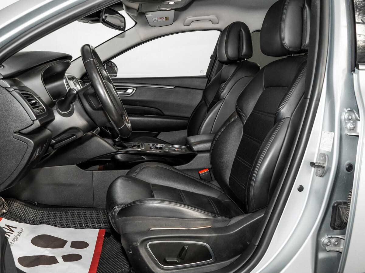 Renault Samsung SM6 2020 - фото автомобиля