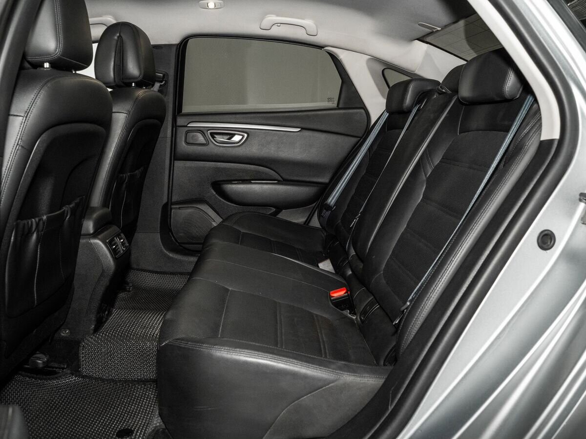 Renault Samsung SM6 2020 - фото автомобиля