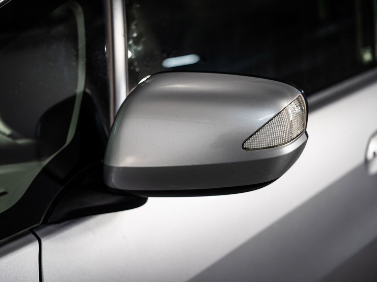 Honda Fit Shuttle 2012 - фото автомобиля