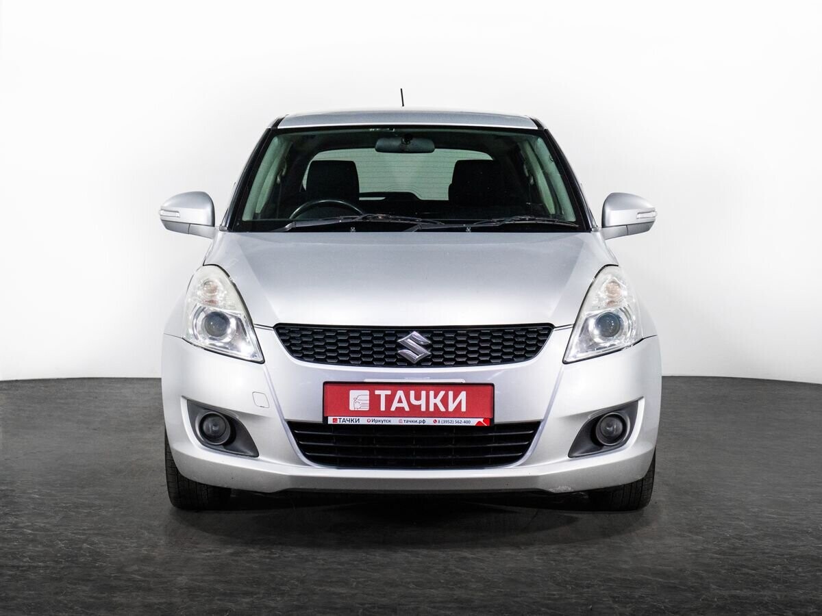 Suzuki Swift 2010 - фото автомобиля