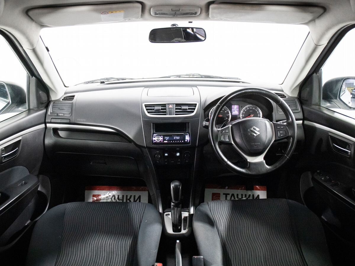 Suzuki Swift 2010 - фото автомобиля