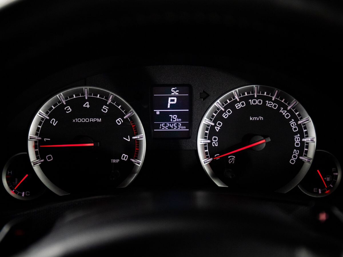 Suzuki Swift 2010 - фото автомобиля