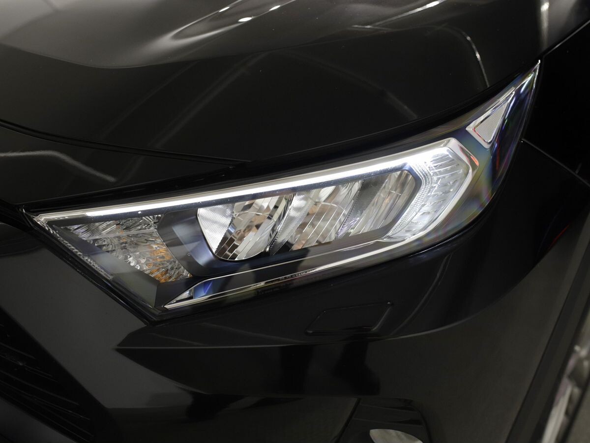 Toyota RAV4 2020 - фото автомобиля