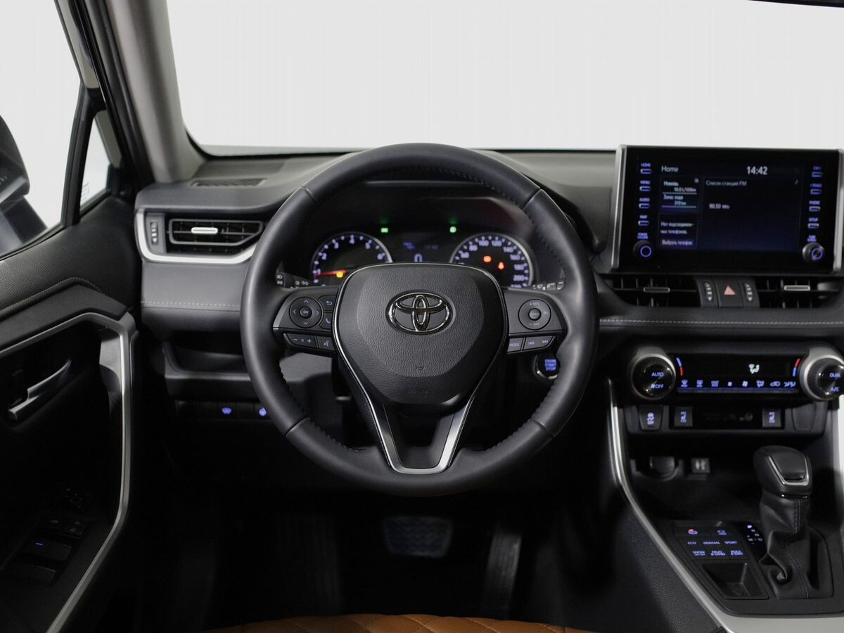 Toyota RAV4 2020 - фото автомобиля