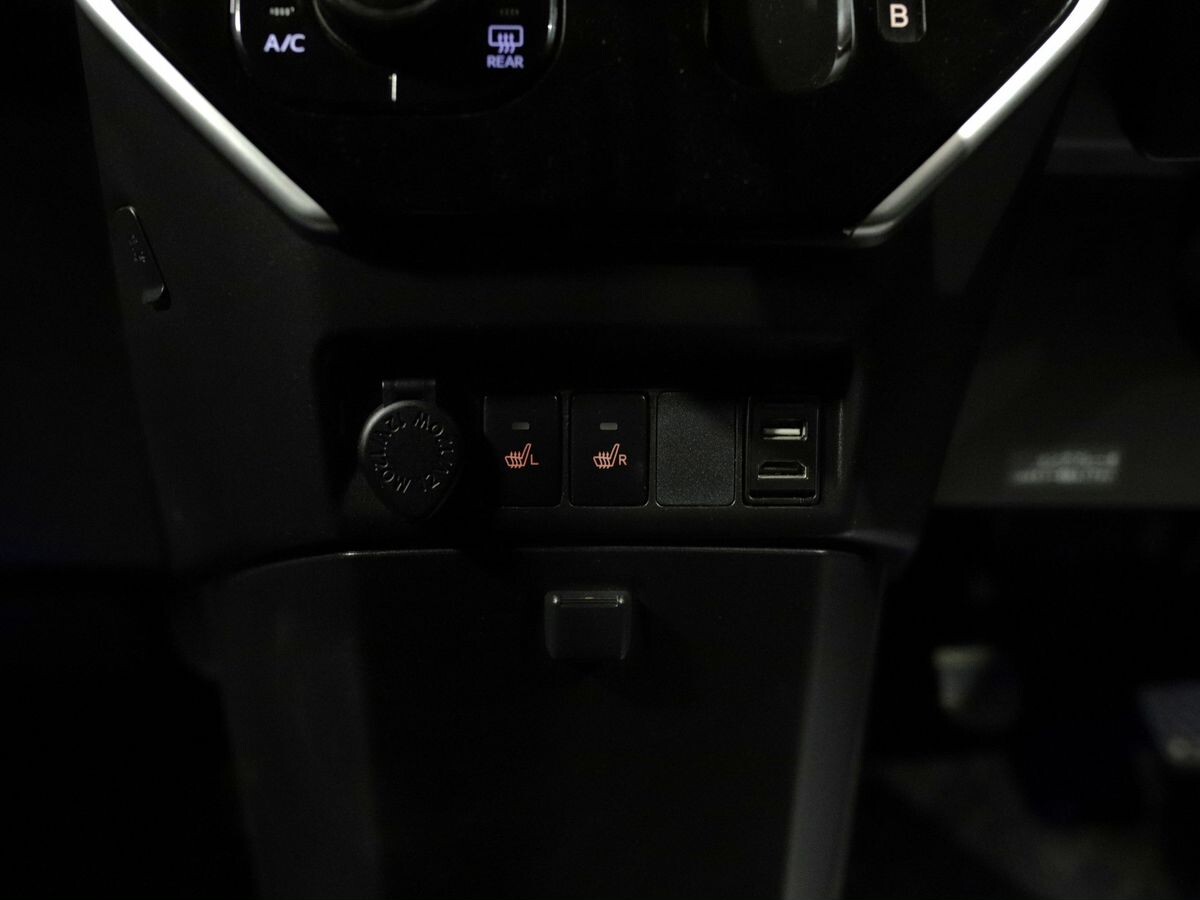 Toyota Tank 2016 - фото автомобиля