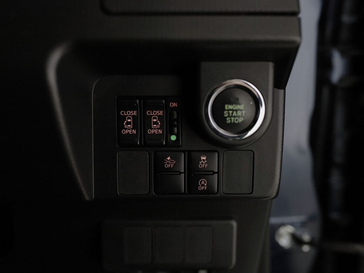 Toyota Tank 2016 - фото автомобиля