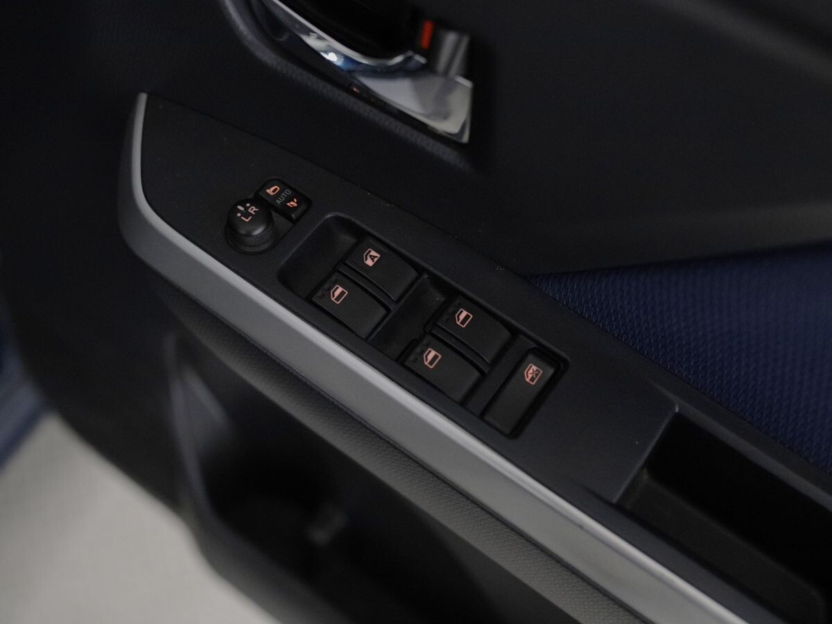 Toyota Tank 2016 - фото автомобиля