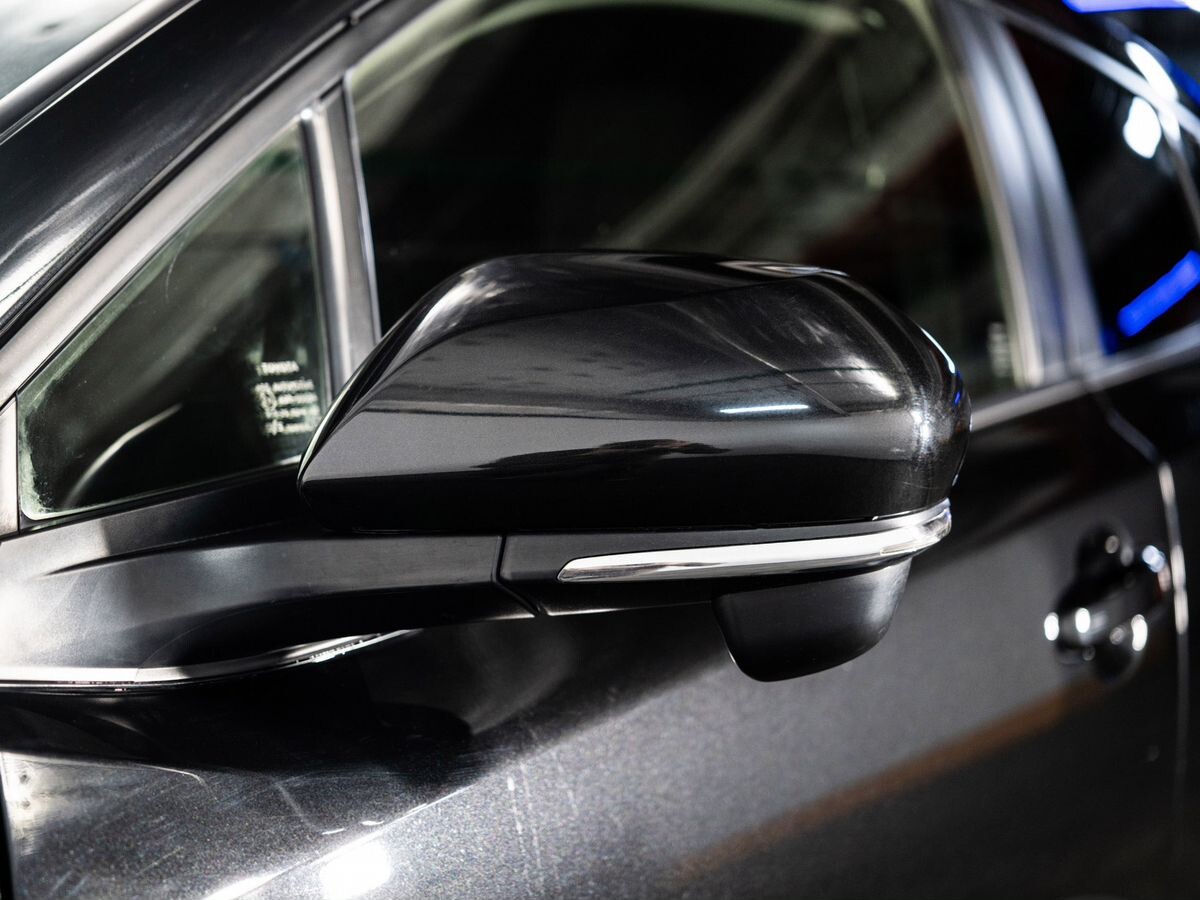 Toyota C-HR 2018 - фото автомобиля