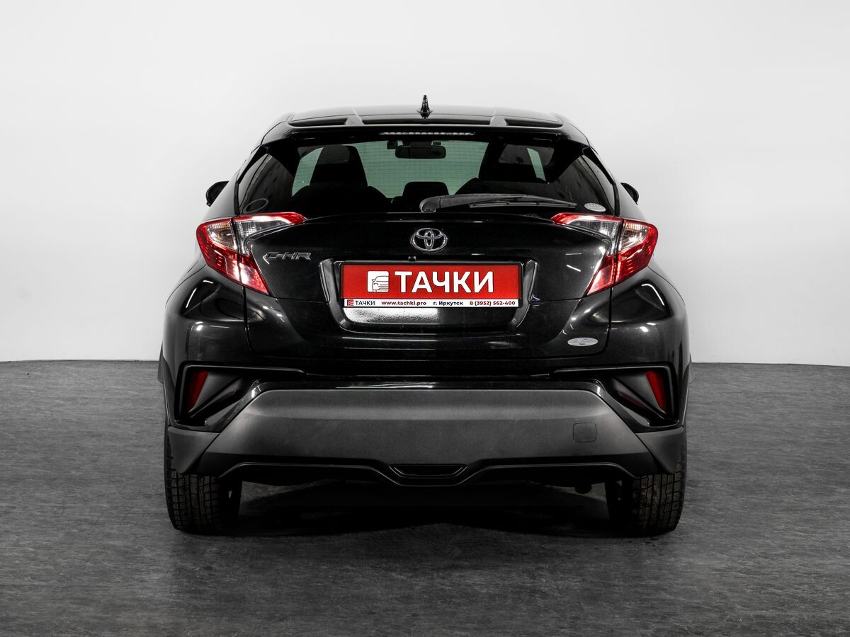 Toyota C-HR 2018 - фото автомобиля