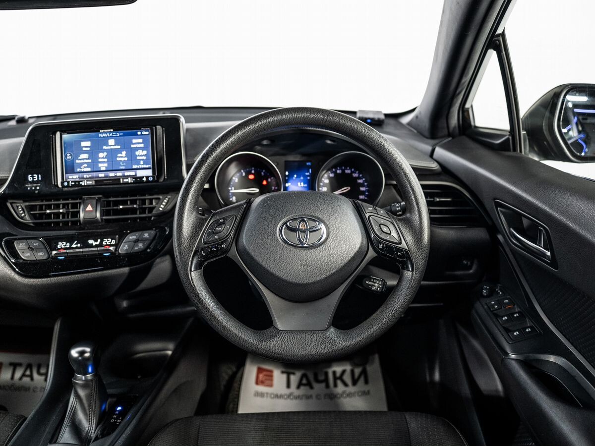 Toyota C-HR 2018 - фото автомобиля
