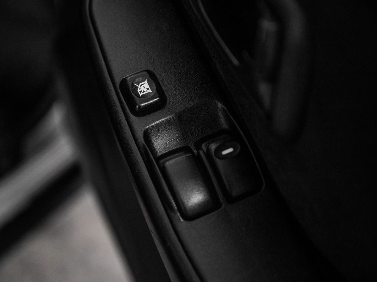 Mitsubishi Pajero Mini 2006 - фото автомобиля