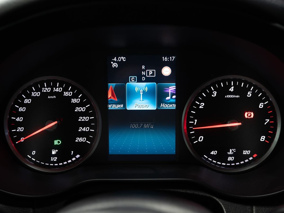 Mercedes-Benz C-Класс 2019 - фото автомобиля